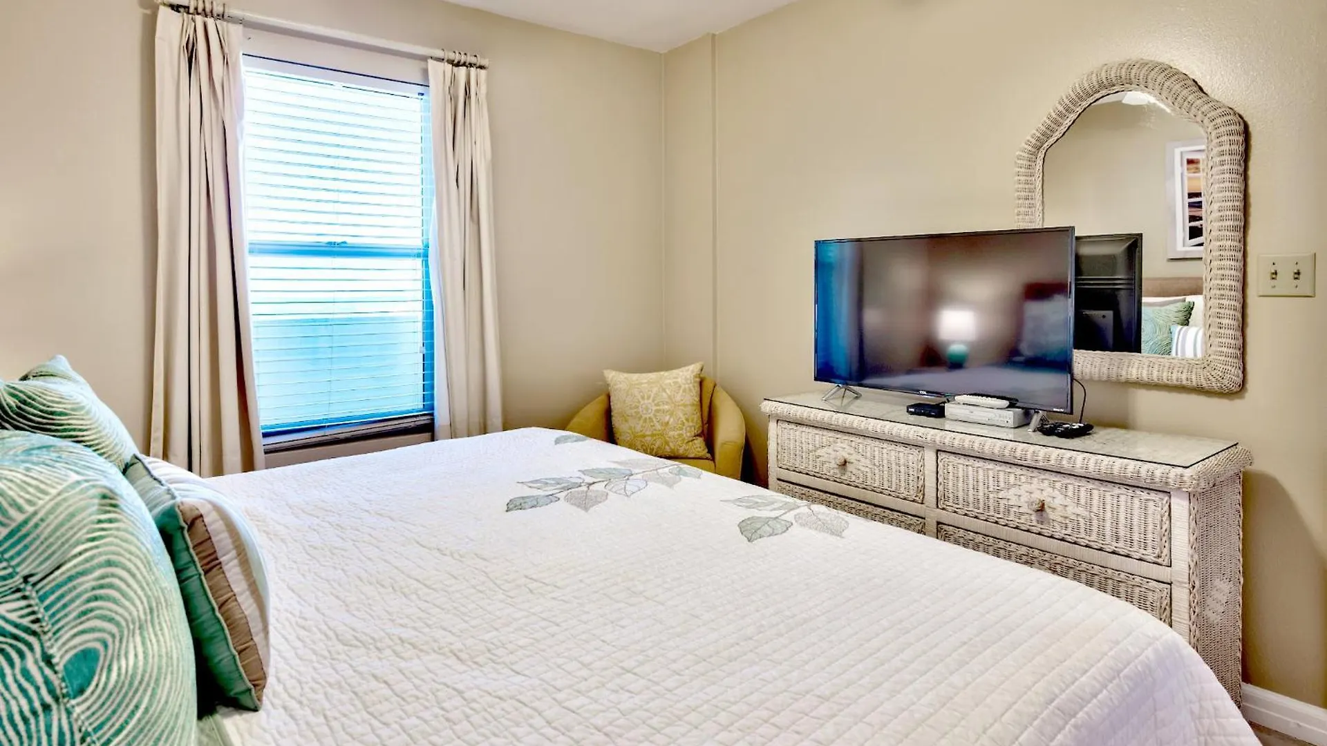 Apartment Pelican Beach Resort Condos Destin
